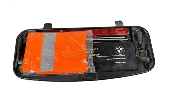 BMW 5 E60 E61 Tool box 6761420