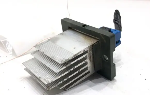 Hyundai Elantra VI Heater blower motor/fan resistor