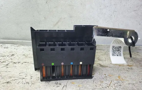Mercedes-Benz E W211 Fuse module 013948371 013948381