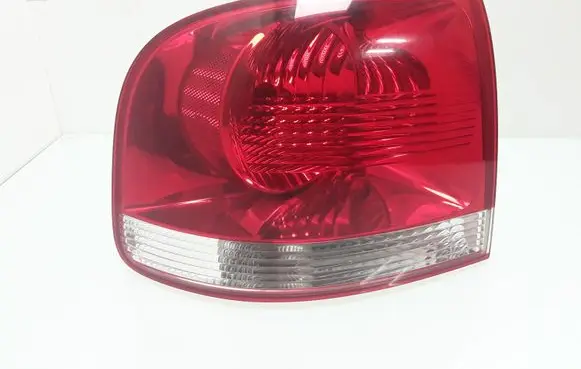 Volkswagen Touareg I Rear/tail lights 7L6945095