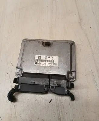 Volkswagen PASSAT B6 Engine control unit/module 038906018P 28SA3664 0281001720