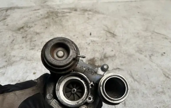 BMW 5 F10 F11 Turbo 7605794 MGT2256S