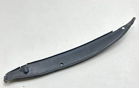 Renault Megane III Fender end trim 631120005R