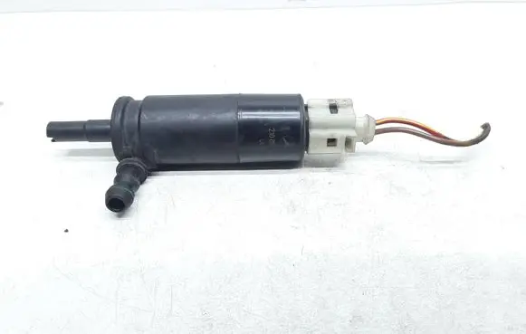 Mercedes-Benz E W212 Headlight washer pump 2108691221