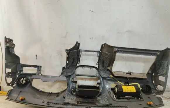 Toyota RAV 4 (XA10) Dashboard 