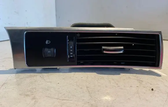 Audi A6 S6 C6 4F Dashboard side air vent grill/cover trim 4F2820902D