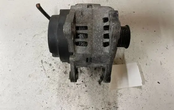 Volkswagen Polo IV 9N3 Generator/alternator