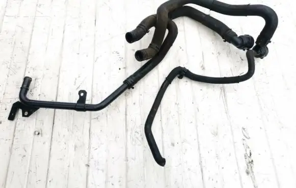 Volkswagen Golf V Engine coolant pipe/hose