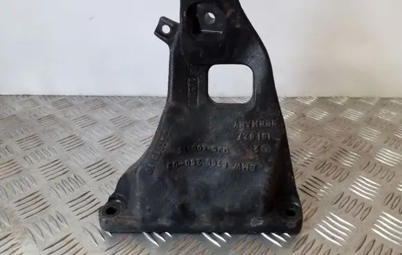BMW 7 E65 E66 Engine mounting bracket 6769260
