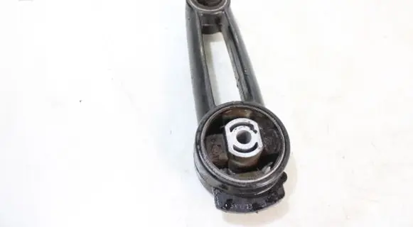 Porsche Cayenne (9PA) Engine mounting bracket