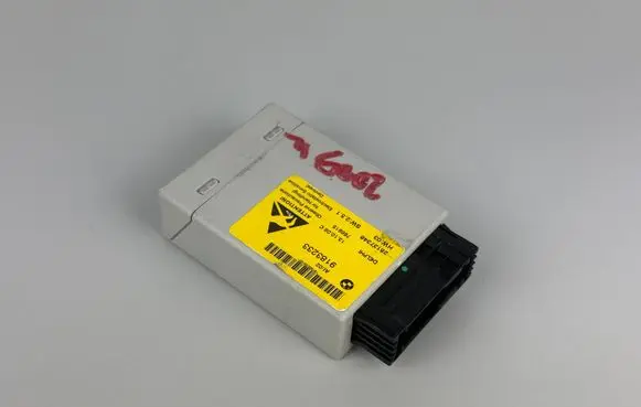 BMW 7 E65 E66 Center console control module 9183233 766915 28137346