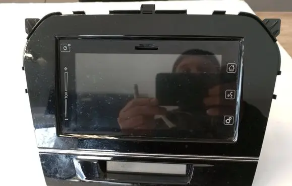 Suzuki Vitara (LY) Radio/CD/DVD/GPS head unit 3992054PB6