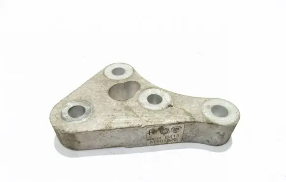 Fiat 500L Gearbox mounting bracket 51901826