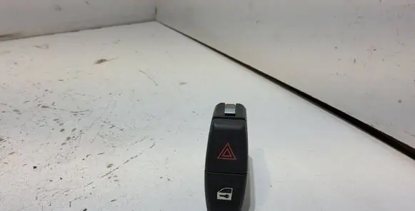 BMW 5 E60 E61 Hazard light switch 6919506 61316919506