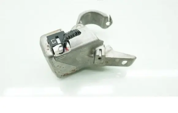 Suzuki Swift IV Steering wheel axle