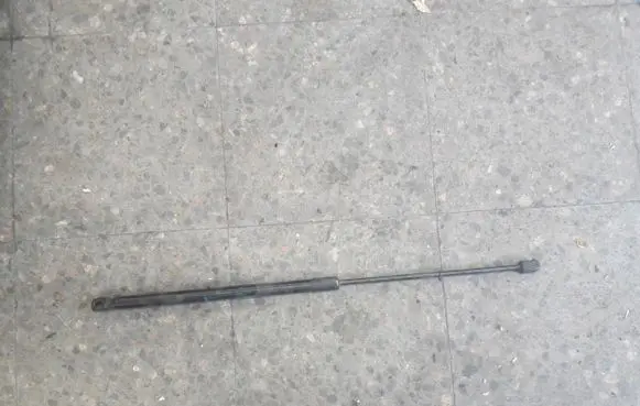 Opel Corsa D Tailgate strut 