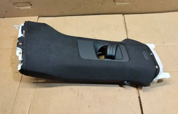 Porsche Taycan 9J1 (B) pillar trim (top) 9J1867244C P3019