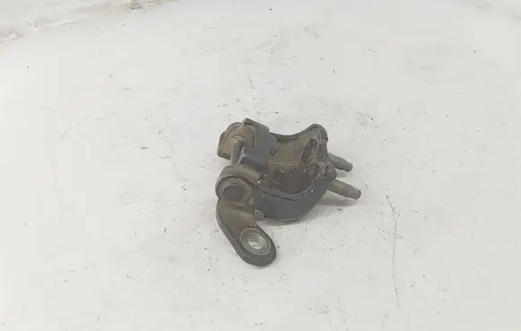 Honda FR-V Rear door upper hinge