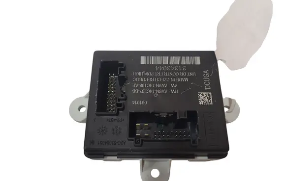Volvo V40 Door control unit/module 31343044