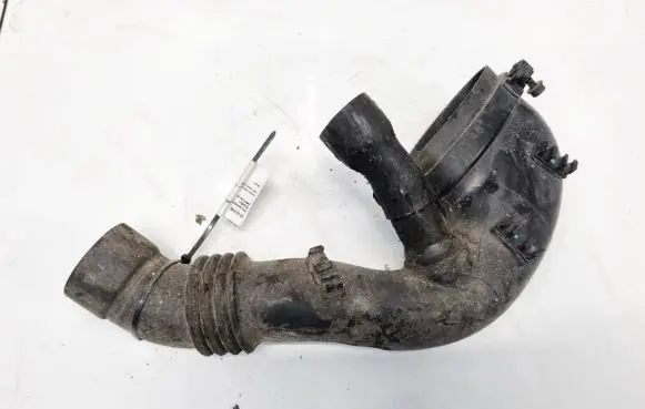 BMW X3 E83 Air intake hose/pipe 7790552