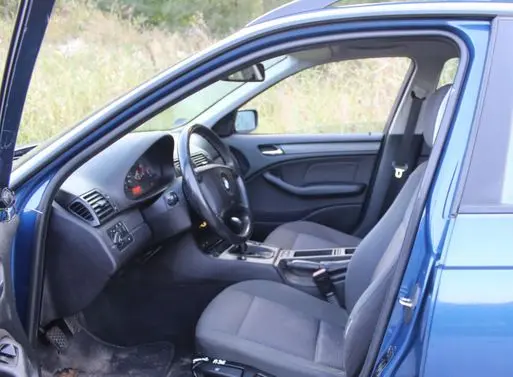 BMW M5 Rubber seal sliding door (on door)