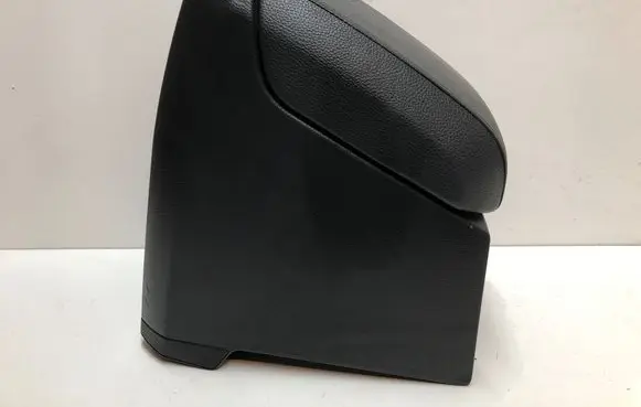 Volvo XC90 Armrest 