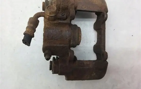 Toyota RAV 4 (XA20) Rear brake caliper 