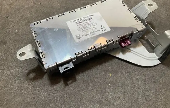 Antenna control unit