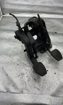 Mercedes-Benz Sprinter W901 W902 W903 W904 Pedal assembly A9012941401 A9012901019