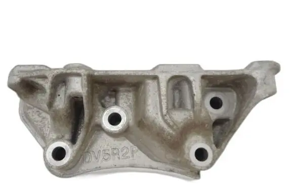 Peugeot Expert Engine mount bracket 9810967480