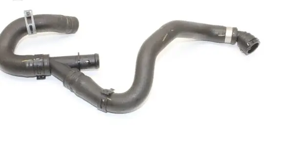 Volvo XC40 Engine coolant pipe/hose 32138266