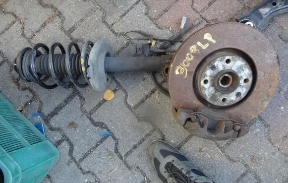 Peugeot 3008 I Front wheel hub spindle knuckle xxxxxxxxxxx