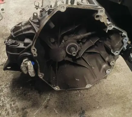 Nissan Qashqai+2 Manual 6 speed gearbox BB60D 747024
