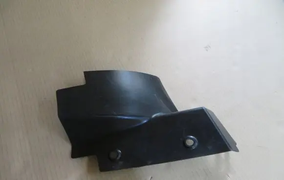 Rear bumper trim bar molding