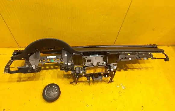 Audi A8 S8 D4 4H Dashboard
