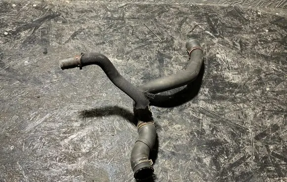 Audi A3 S3 8P Engine coolant pipe/hose 1K0122101