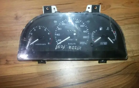 Hyundai Pony Speedometer (instrument cluster) 71112221