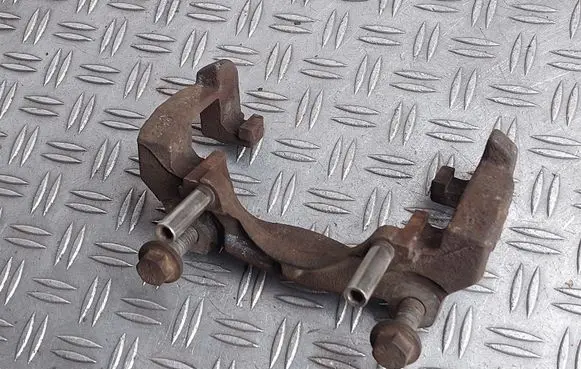 Ford Mondeo MK IV Front brake pad spring 