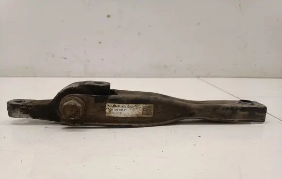 Volkswagen Golf VII Engine mounting bracket 5Q0199855P