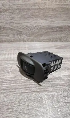Mitsubishi Galant Electric window control switch MB966951 C8DD101MA2