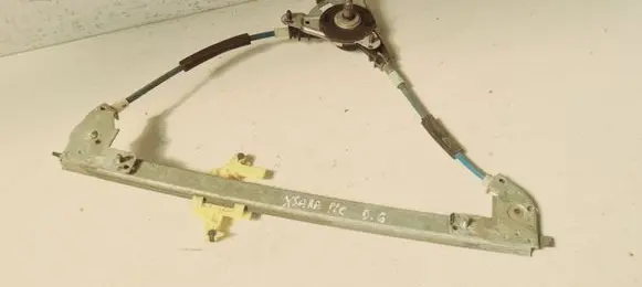 Rear door manual window regulator