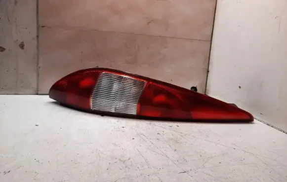 Ford Mondeo Mk III Rear/tail lights 1S7113405C