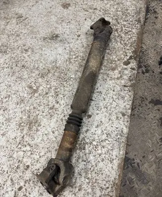 Nissan Navara D23 Front prop shaft 372004JM0A