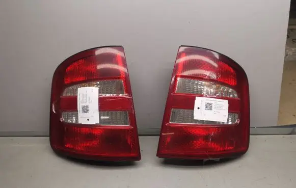 Skoda Fabia Mk1 (6Y) Rear/tail lights set 6Y9945095 6Y9945096