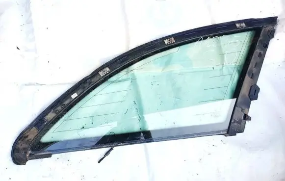 Mercedes-Benz C W203 Rear side window