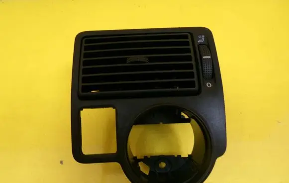 Dashboard side air vent grill/cover trim