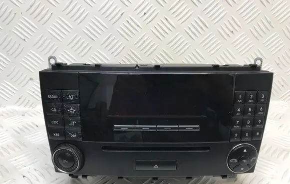 Mercedes-Benz CLK A209 C209 Radio/CD/DVD/GPS head unit A2098206589