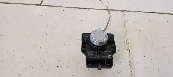 Mercedes-Benz C W204 Multifunctional control switch/knob A2048700779 0335806 A2049020501