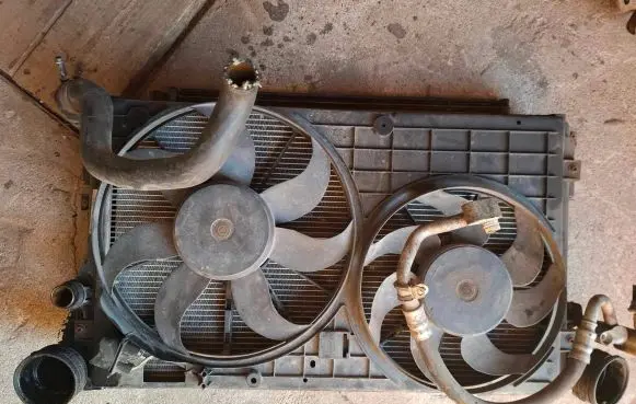 Volkswagen Touran I Radiator set 1K0121253H