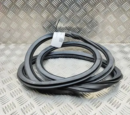 Audi A3 S3 8V Rubber seal rear door 8V4833721B